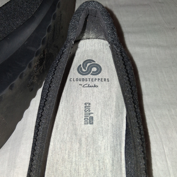 Clarks Women's Charcoal Gray Slip-On Flats - Picture 2 of 10